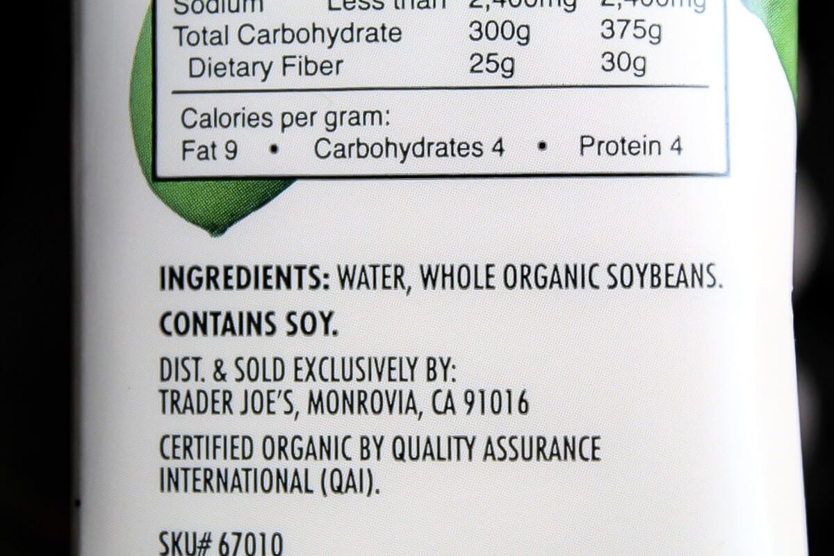 The ingredients to plain soy milk made from soybeans and water.