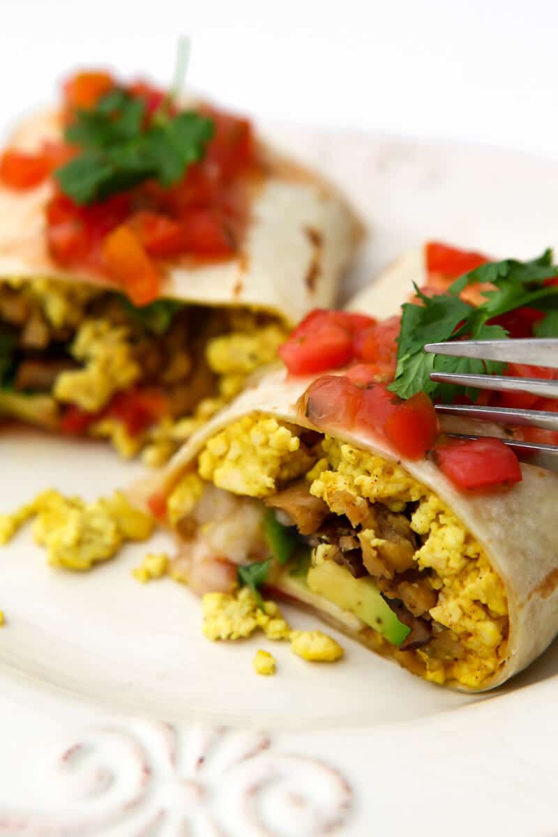 Easy Make-Ahead Vegan Breakfast Burritos