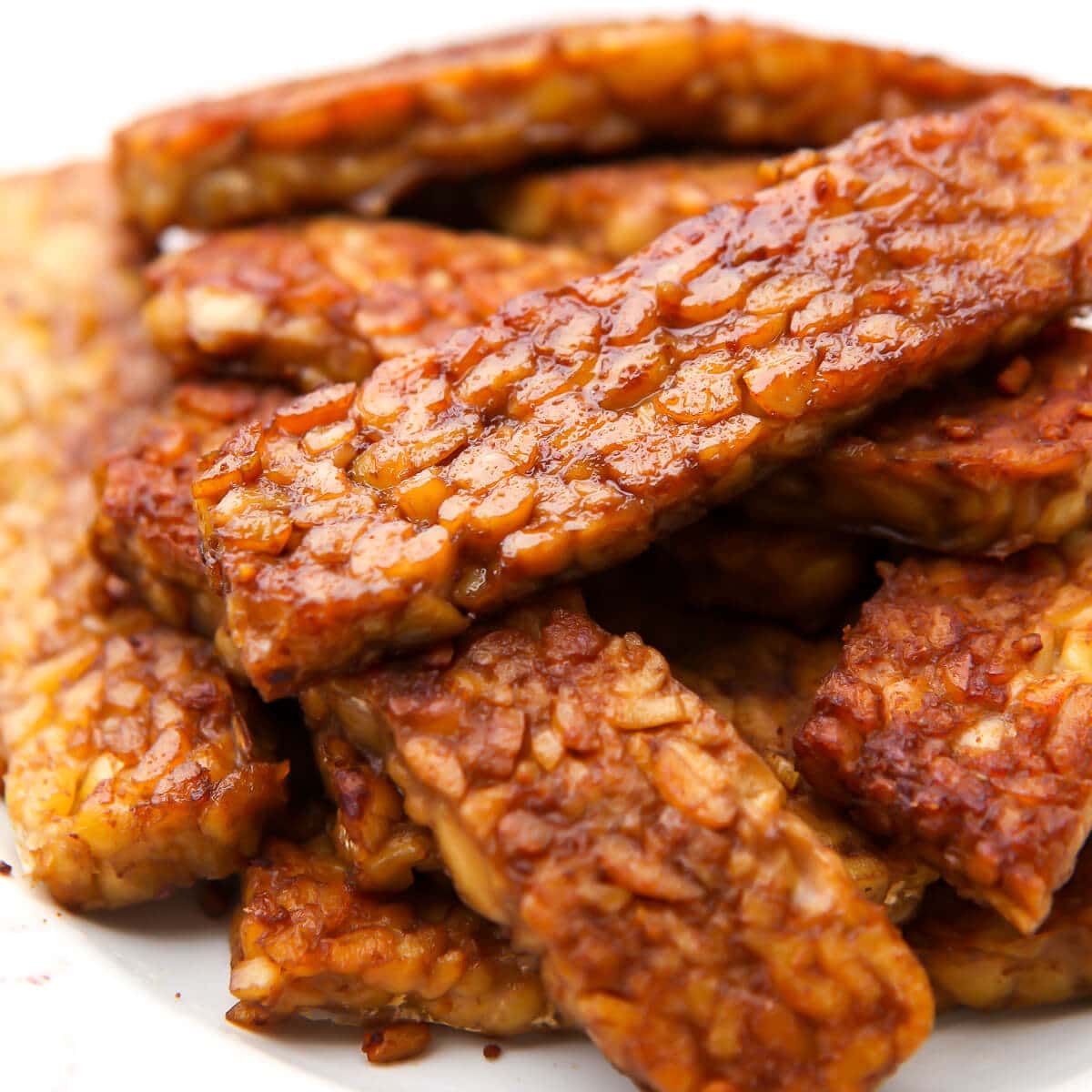 Baked, Crispy Tempeh Bacon