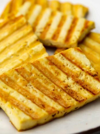 A close up of fried vegan Halloumi cheese made from tofu.